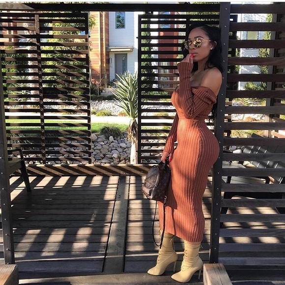 Off Shoulder Ribbed Knit Long Sleeve Sweater Dress - Picture 3 of 3